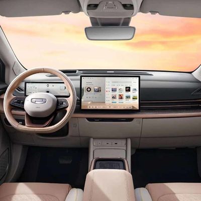 Geely Geometry M6 SUV Ukuran Sedeng 150km/H 5 Pintu 5 Kursi Untuk Perjalanan Keluarga