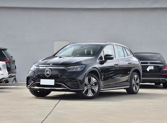 Kendaraan listrik 300kW dengan jangkauan 609km 2025 Mercedes EV EQE SUV mewah dengan ruang besar Mobil listrik terbaik untuk mengemudi di gurun