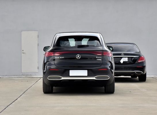 Kendaraan listrik 300kW dengan jangkauan 609km 2025 Mercedes EV EQE SUV mewah dengan ruang besar Mobil listrik terbaik untuk mengemudi di gurun
