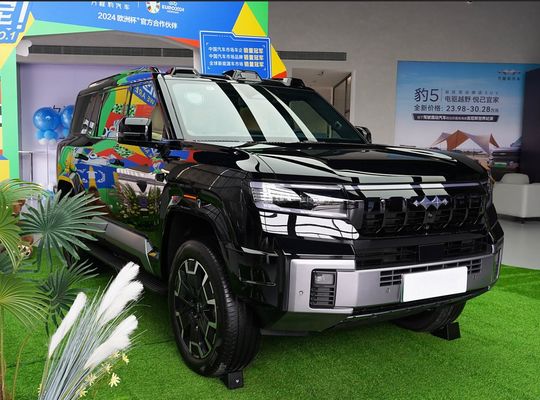 Kapasitas kursi untuk 7/6 dan All Wheel Drive BYD Hybrid Electric Vehicle Leopard 8 SUV mewah