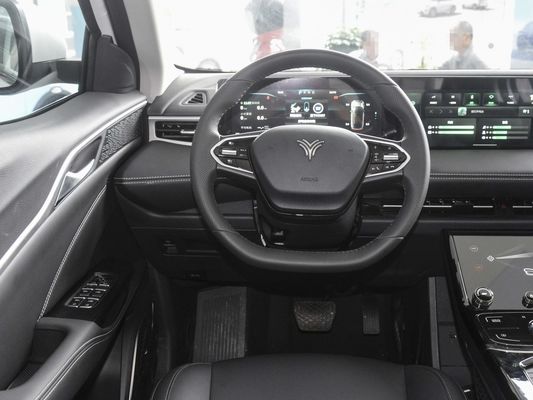 NETA U 401km Range Warna Putih Mobil bekas dengan Motor 120kW Mobil Listrik Terbaik untuk Mengemudi Gurun 2023