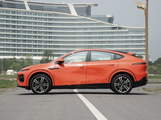 2025 Xpeng G6 yang kuat dengan kapasitas baterai 68,5/80,8 KWh dan waktu pengisian cepat 0,2 jam dengan jangkauan panjang