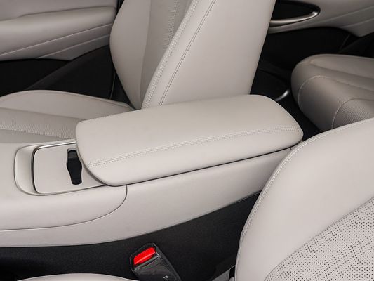 2025 Hot Selling Model Baru BYD Sealion 05EV Kendaraan Listrik Fast Charging 520KM Long Range EV dengan Sunroof