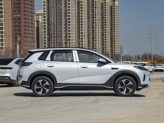 Layar sentuh Fitur interior Mobil EV BYD Model 2025 dengan atap surya dan baterai 60,9kWh Energi pengisian cepat Kendaraan listrik Hot selling