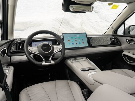 Layar sentuh Fitur interior Mobil EV BYD Model 2025 dengan atap surya dan baterai 60,9kWh Energi pengisian cepat Kendaraan listrik Hot selling