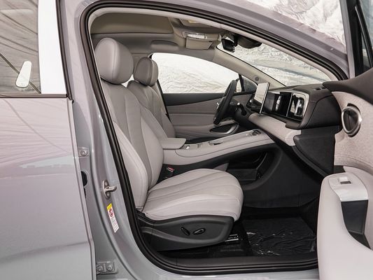 Layar sentuh Fitur interior Mobil EV BYD Model 2025 dengan atap surya dan baterai 60,9kWh Energi pengisian cepat Kendaraan listrik Hot selling