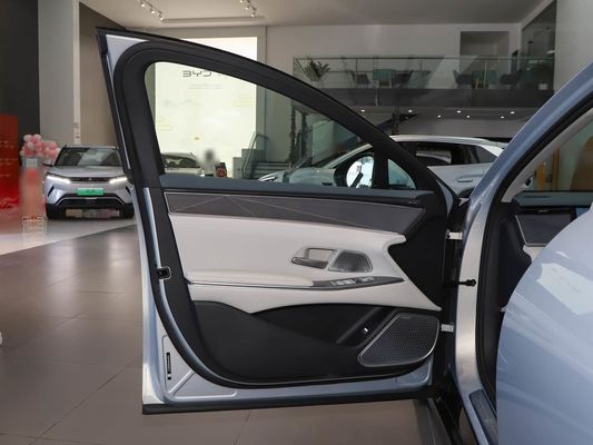 2025 Kekuatan Han L BYD Kendaraan listrik dengan daya maksimum 500 KW dan timer kulit 1000V Tegangan tinggi cepat mengisi daya