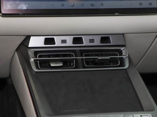2025 Kekuatan Han L BYD Kendaraan listrik dengan daya maksimum 500 KW dan timer kulit 1000V Tegangan tinggi cepat mengisi daya