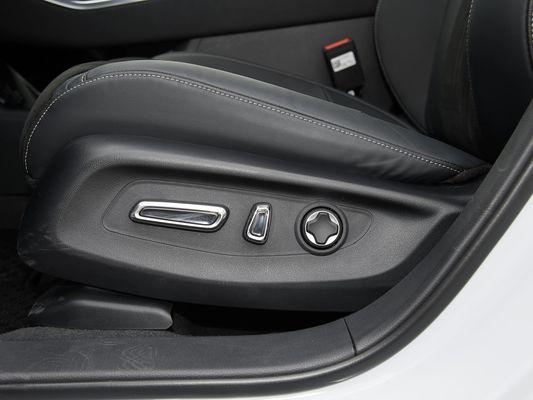 2025 Model Baru Honda S7 Hot Selling Kendaraan Listrik Baterai Besar 650km Jarak Panjang EV Pengisian Cepat dengan Sunroof