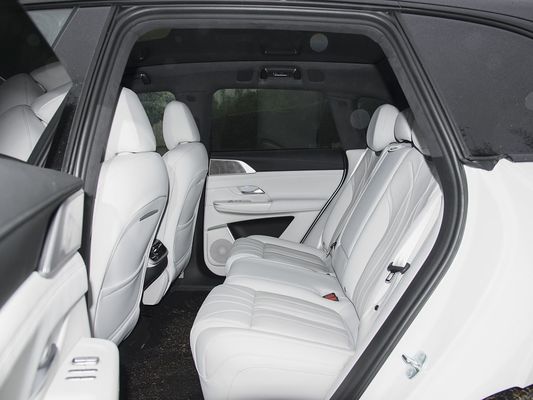 2025 Xpeng G9 Full Electric SUV 93.1kWh Baterai Kapasitas 423kW Max Motor Power 680km Jangka Panjang dan Pengecoran Cepat dengan Sunroof