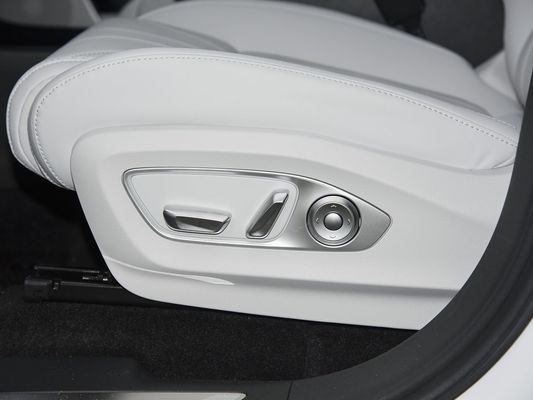 2025 Xpeng G9 Full Electric SUV 93.1kWh Baterai Kapasitas 423kW Max Motor Power 680km Jangka Panjang dan Pengecoran Cepat dengan Sunroof