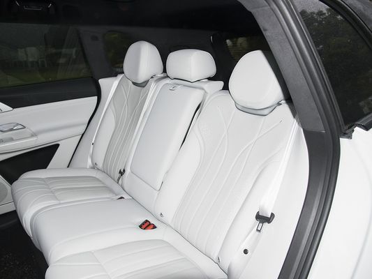 2025 Xpeng G9 Full Electric SUV 93.1kWh Baterai Kapasitas 423kW Max Motor Power 680km Jangka Panjang dan Pengecoran Cepat dengan Sunroof