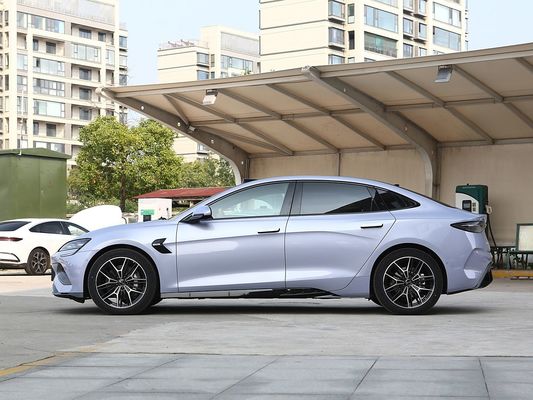 2025 BYD Kendaraan Listrik Seal EV Smart Model 650KM Jangka Panjang 80.64kWh Baterai Fast Charging Hot Sell dengan Sunroof