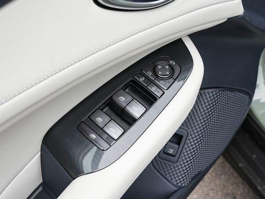 2025 BYD Electric Vehicle Seal 06GT Waktu pengisian cepat 0,33 Hrs dan Kinerja Jangka panjang 550KM Baterai besar dengan atap matahari untuk keluarga