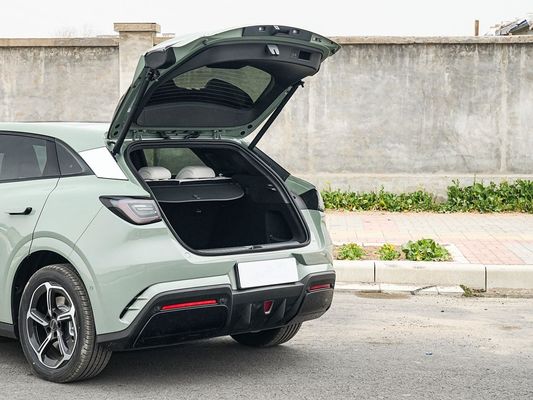 2025 BYD Electric Vehicle Seal 06GT Waktu pengisian cepat 0,33 Hrs dan Kinerja Jangka panjang 550KM Baterai besar dengan atap matahari untuk keluarga