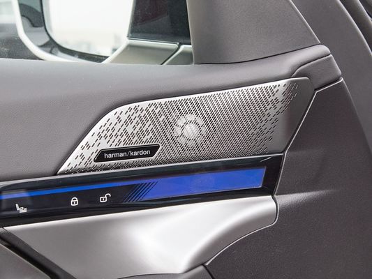 2025 BMW I5 Mobil Listrik Mewah Kinerja Baik xDrive Jangka Panjang 651KM Fast Charging EV Model Baru Sedan dengan Sunroof BMW Seri 5